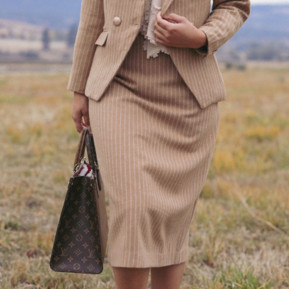 Coffee in Central Park Skirt NWT - Picture 2 of 4